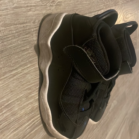 Air Jordan’s 11 retro space jam - Picture 2 of 4